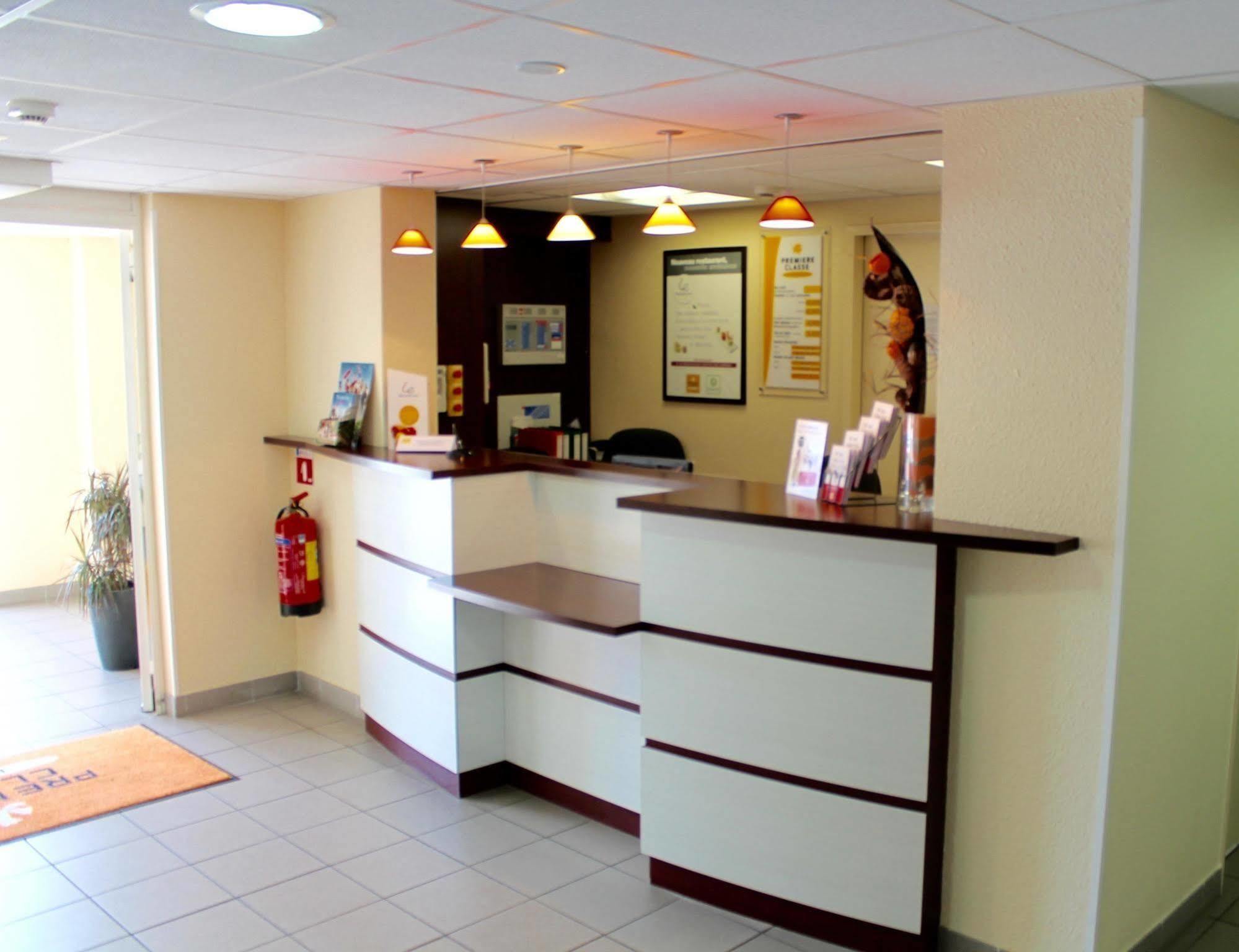 B&B Hotel Cholet Nord ภายนอก รูปภาพ